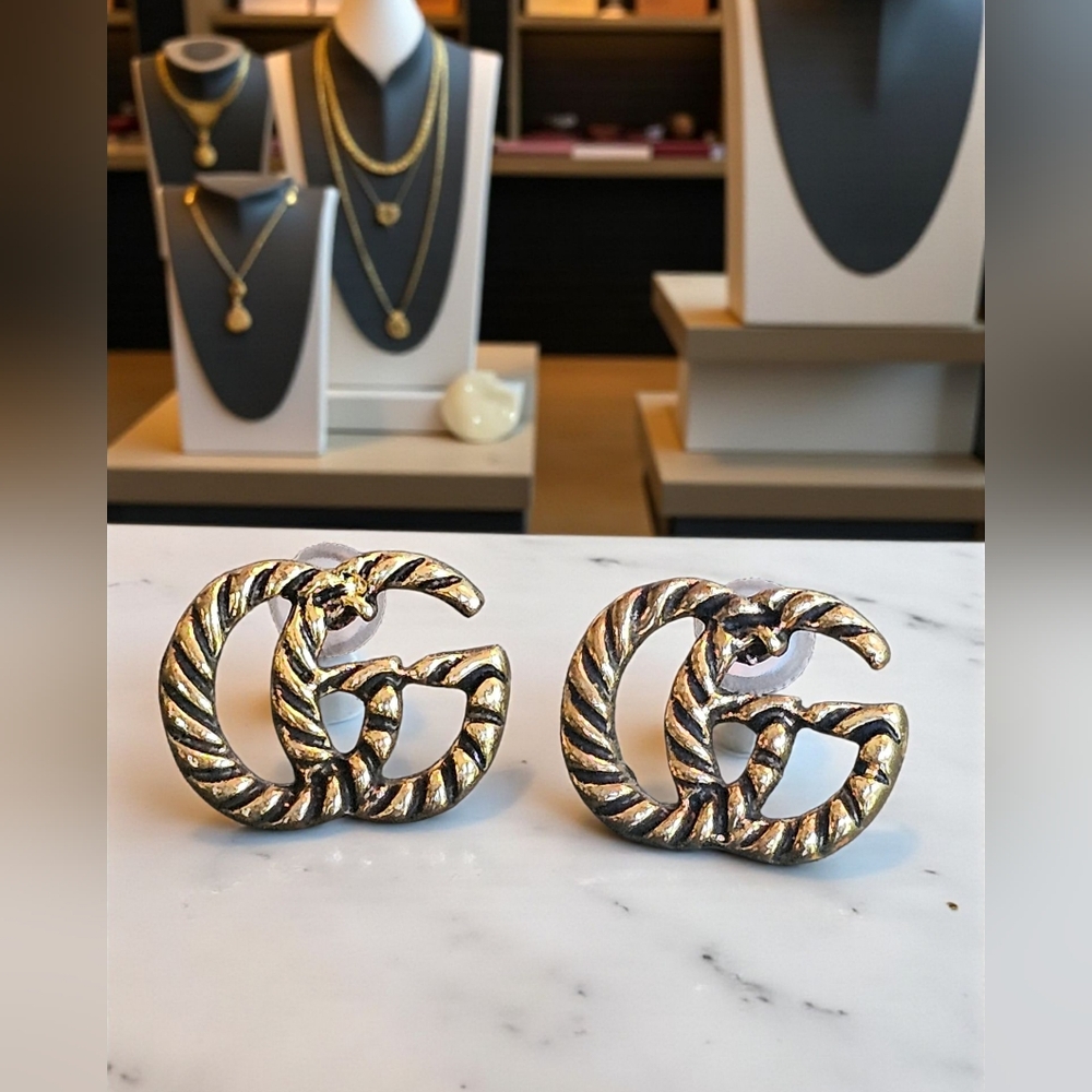 Fashion Gold Twisted Earrings NEW